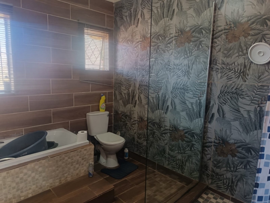 3 Bedroom Property for Sale in Riviera Northern Cape